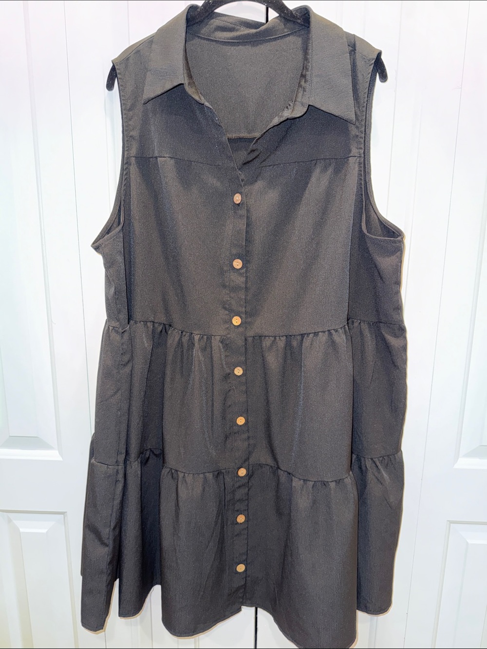 Sleeveless Tiered Button-Front Dress - Black